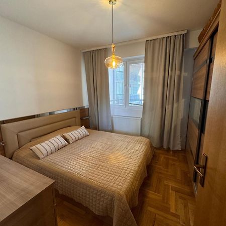 Big Spacious Apartment In Pej Center With Wi-Fi Peje Exterior foto