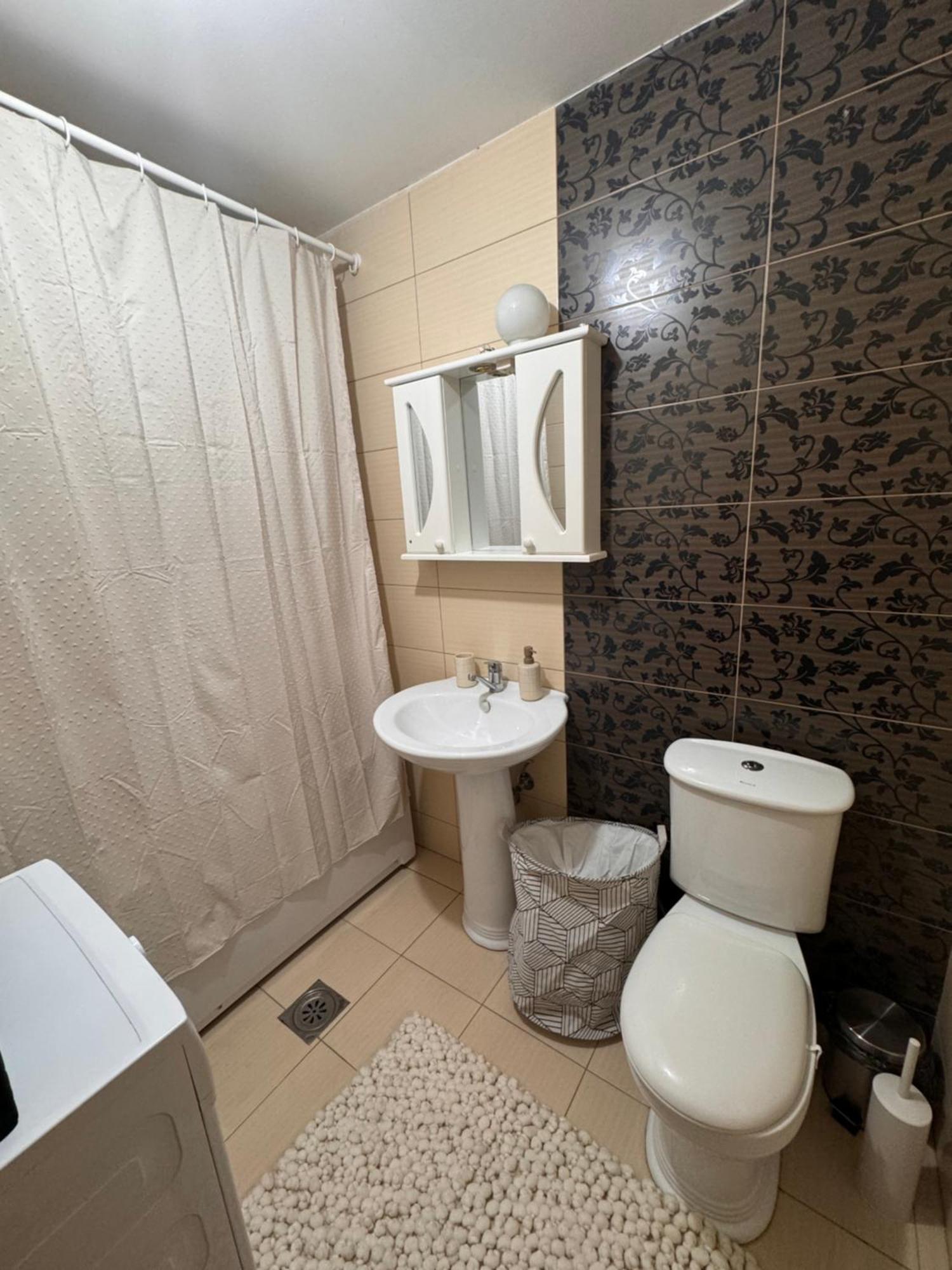 Big Spacious Apartment In Pej Center With Wi-Fi Peje Exterior foto
